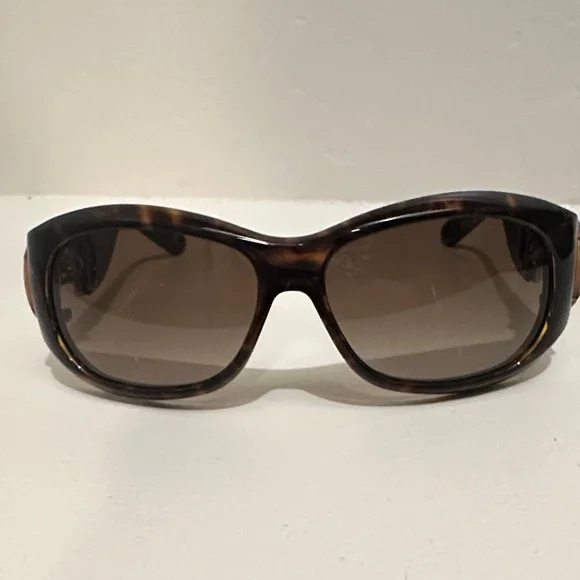 Gucci Tortoiseshell Brown and Gold Logo Oversized Sunglasses - Picture 4 of 6